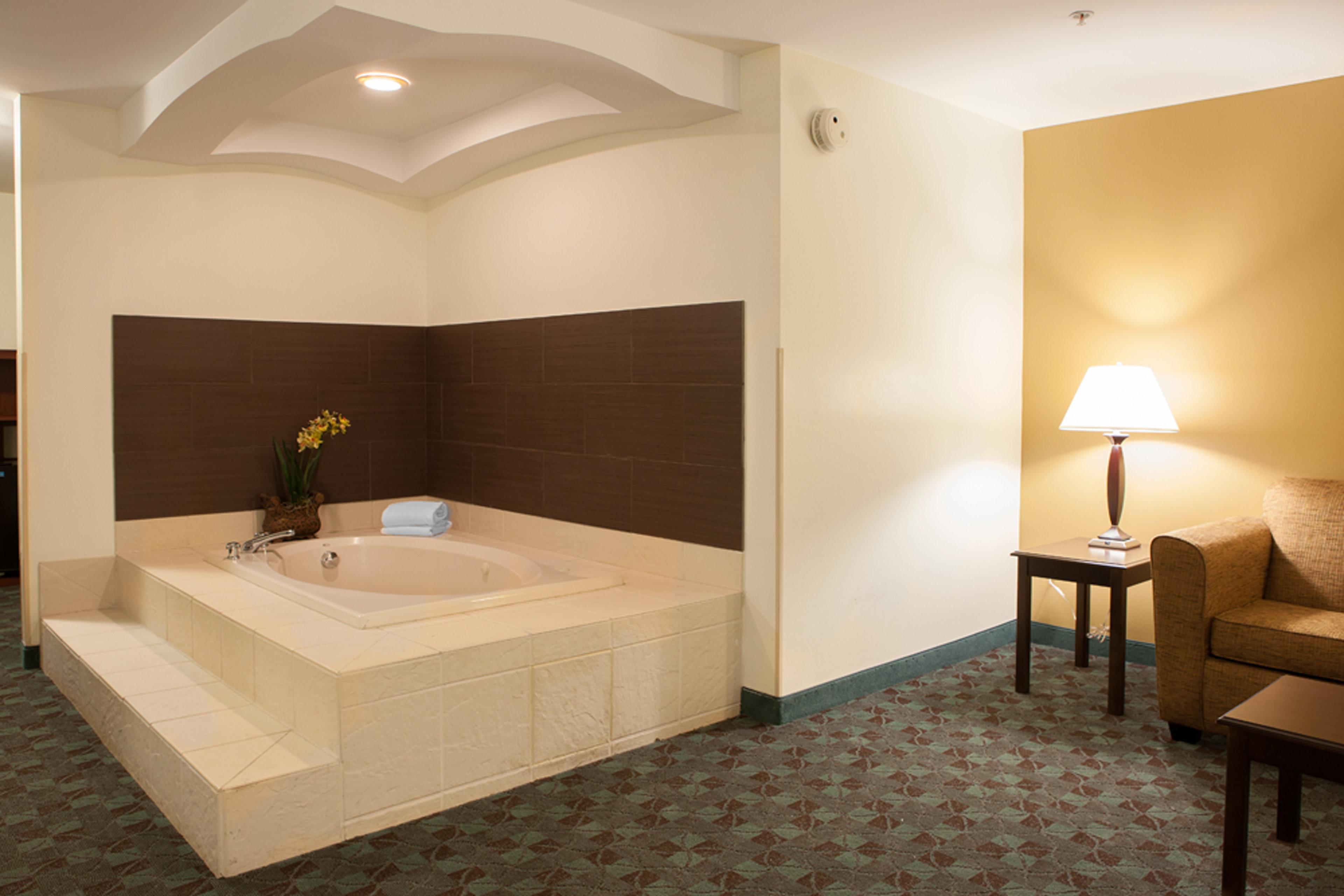 Holiday Inn Express Hotel & Suites Canton By Ihg Exteriör bild