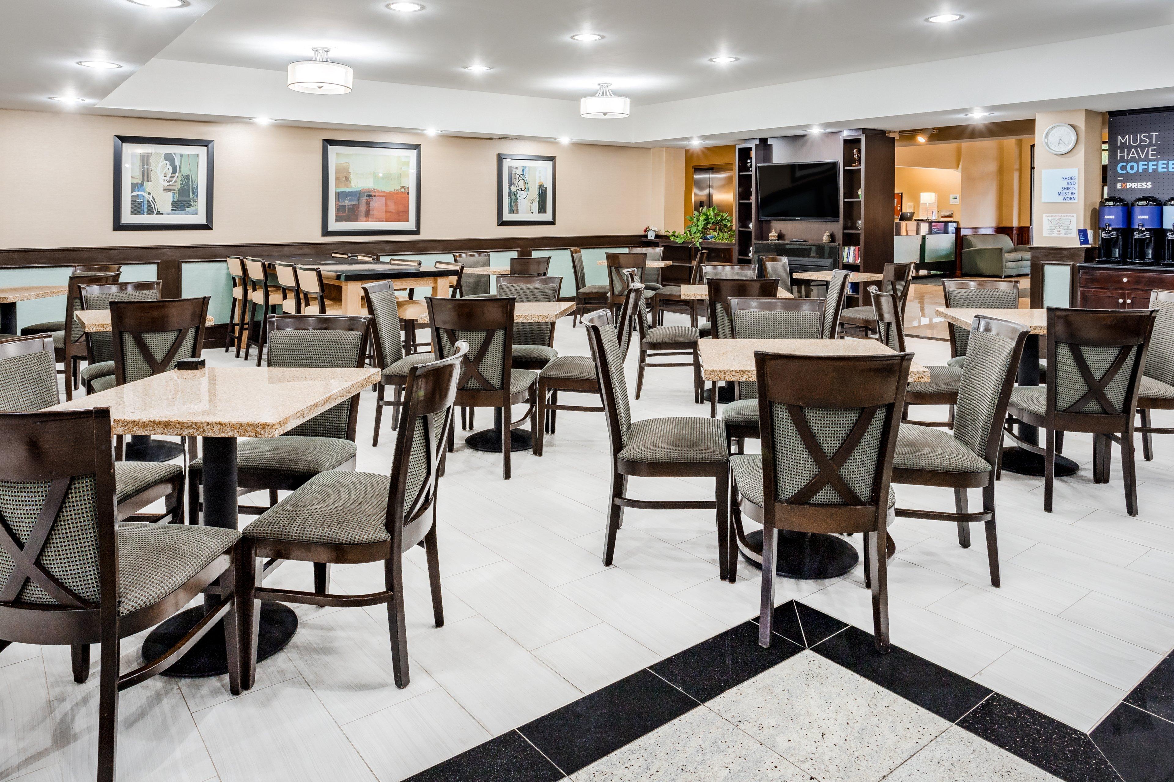 Holiday Inn Express Hotel & Suites Canton By Ihg Exteriör bild