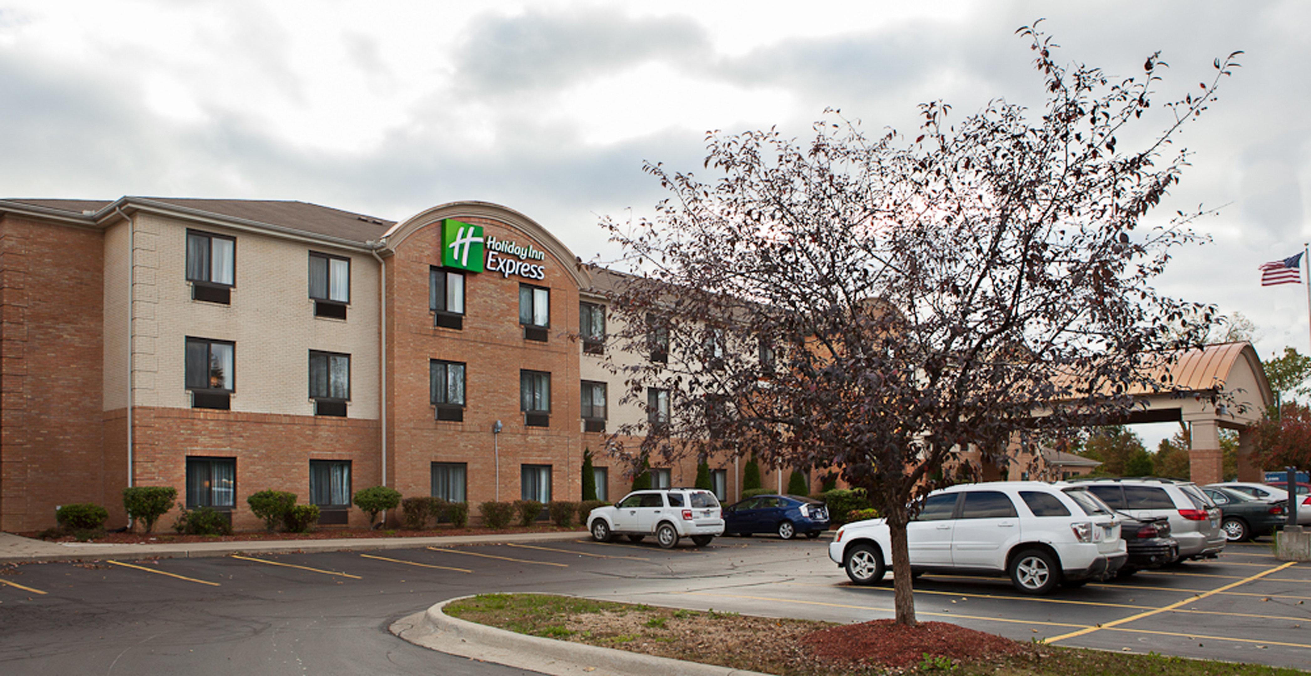 Holiday Inn Express Hotel & Suites Canton By Ihg Exteriör bild