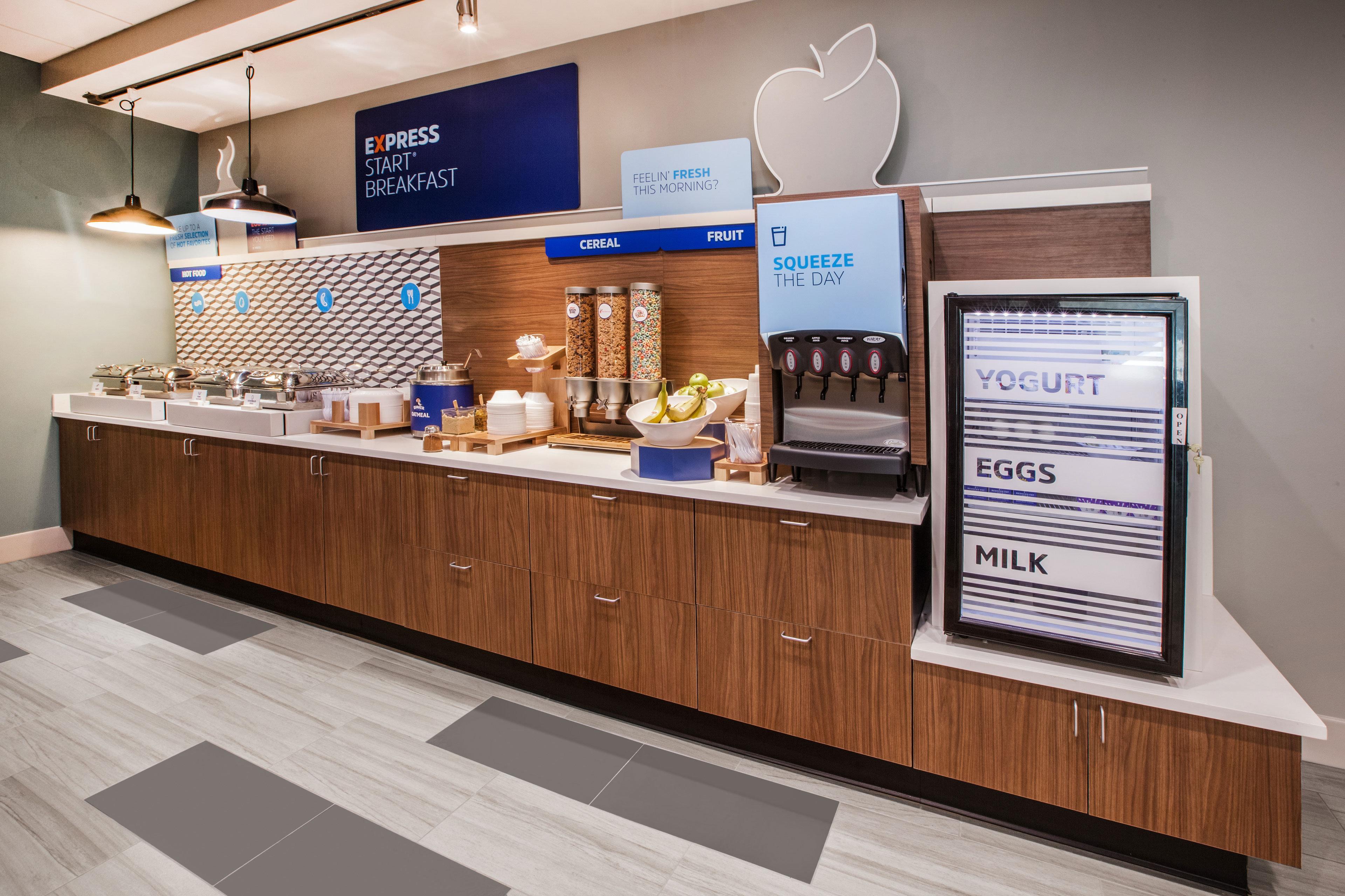 Holiday Inn Express Hotel & Suites Canton By Ihg Exteriör bild