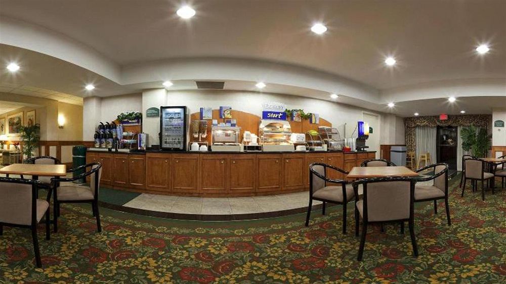 Holiday Inn Express Hotel & Suites Canton By Ihg Exteriör bild