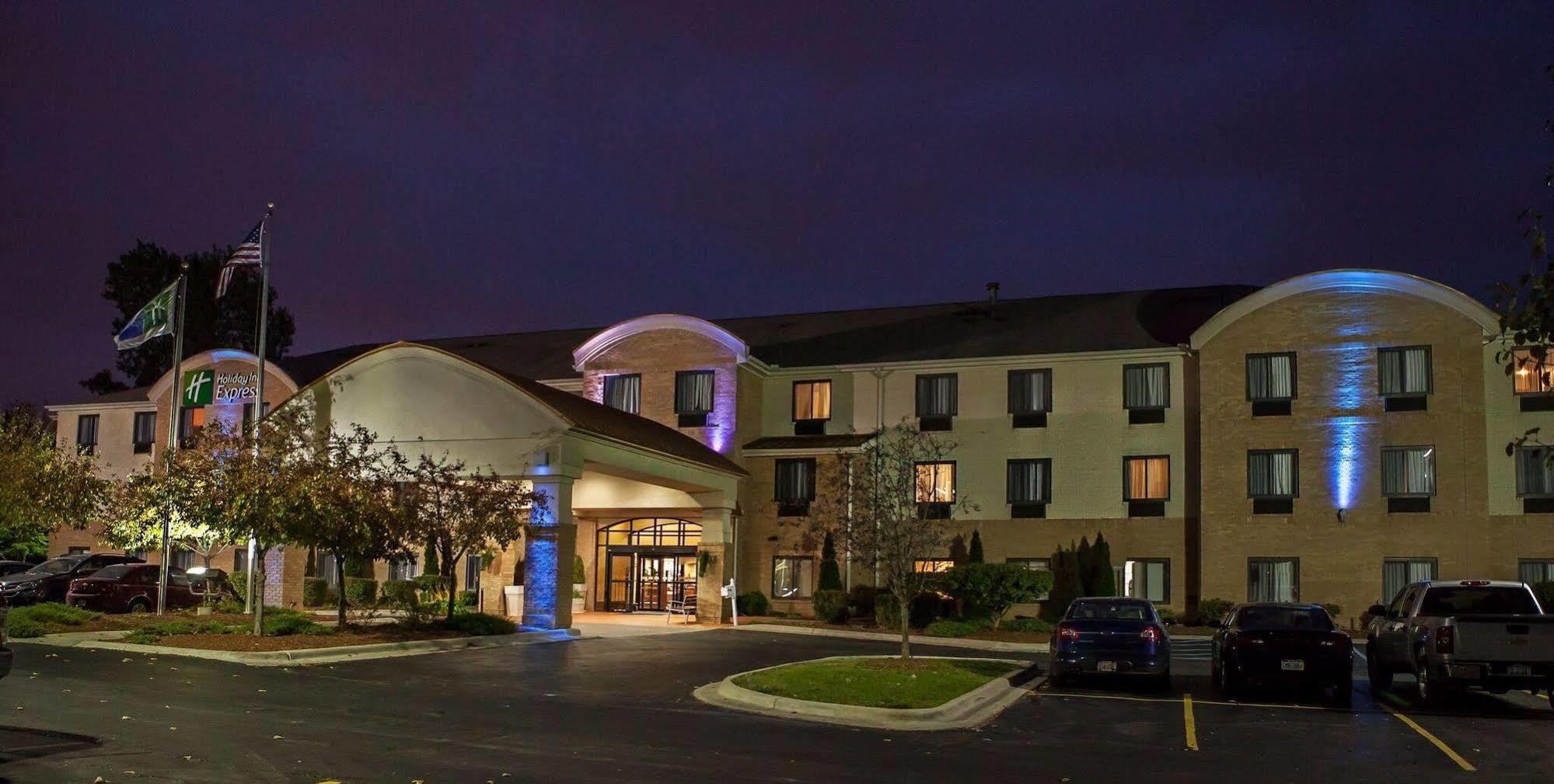 Holiday Inn Express Hotel & Suites Canton By Ihg Exteriör bild