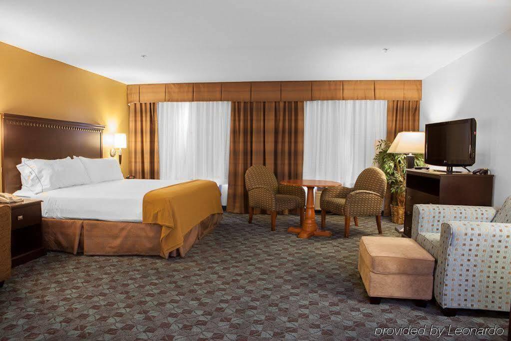 Holiday Inn Express Hotel & Suites Canton By Ihg Exteriör bild