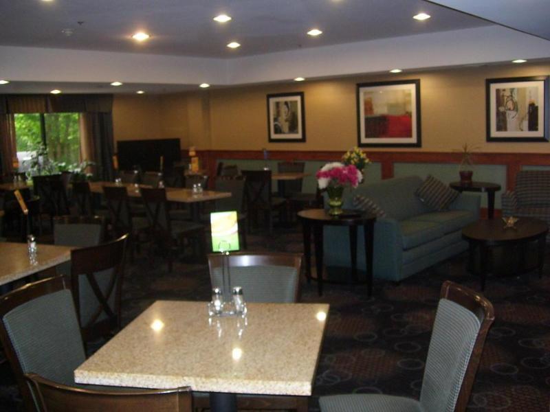 Holiday Inn Express Hotel & Suites Canton By Ihg Exteriör bild